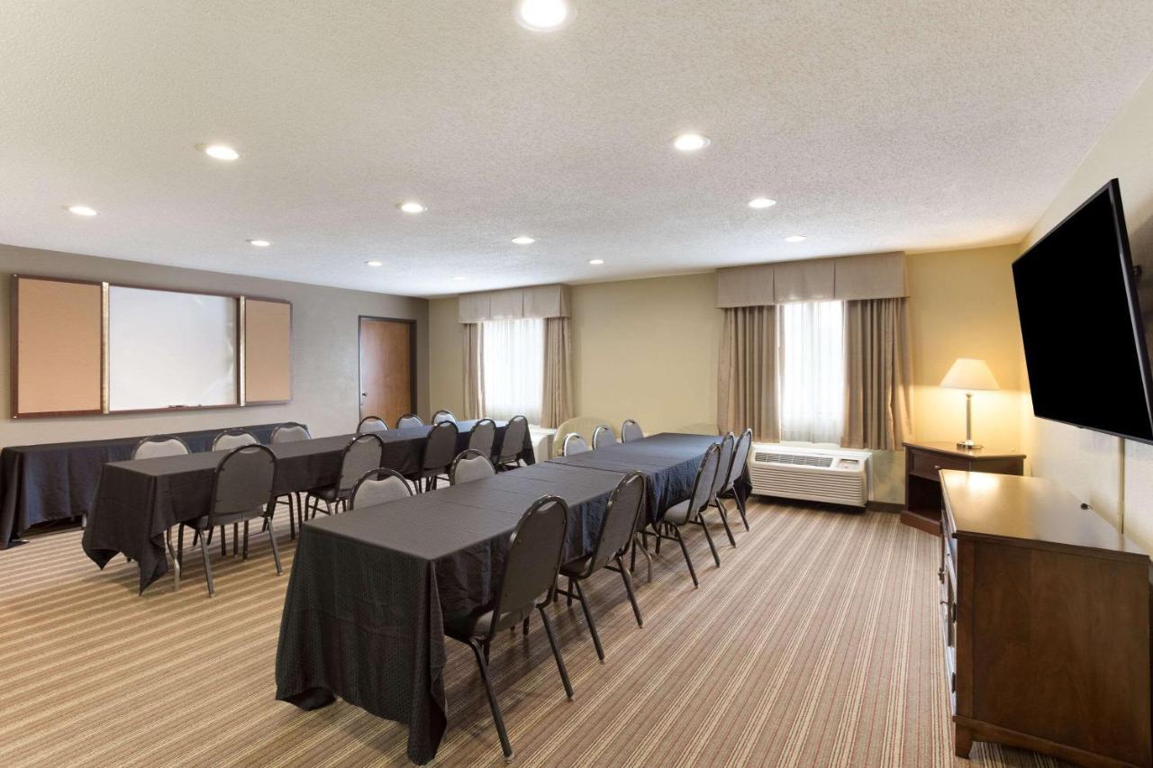 Quality Inn Athens Bagian luar foto